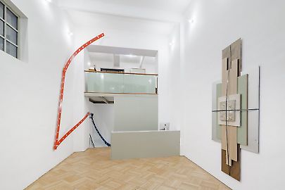 georg-kargl-fine-arts2022fogarasi-deballfivewaysoftellingtimeinstallation-view01web.jpg