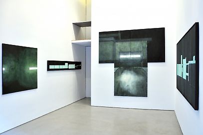 exhibitionview01.jpg